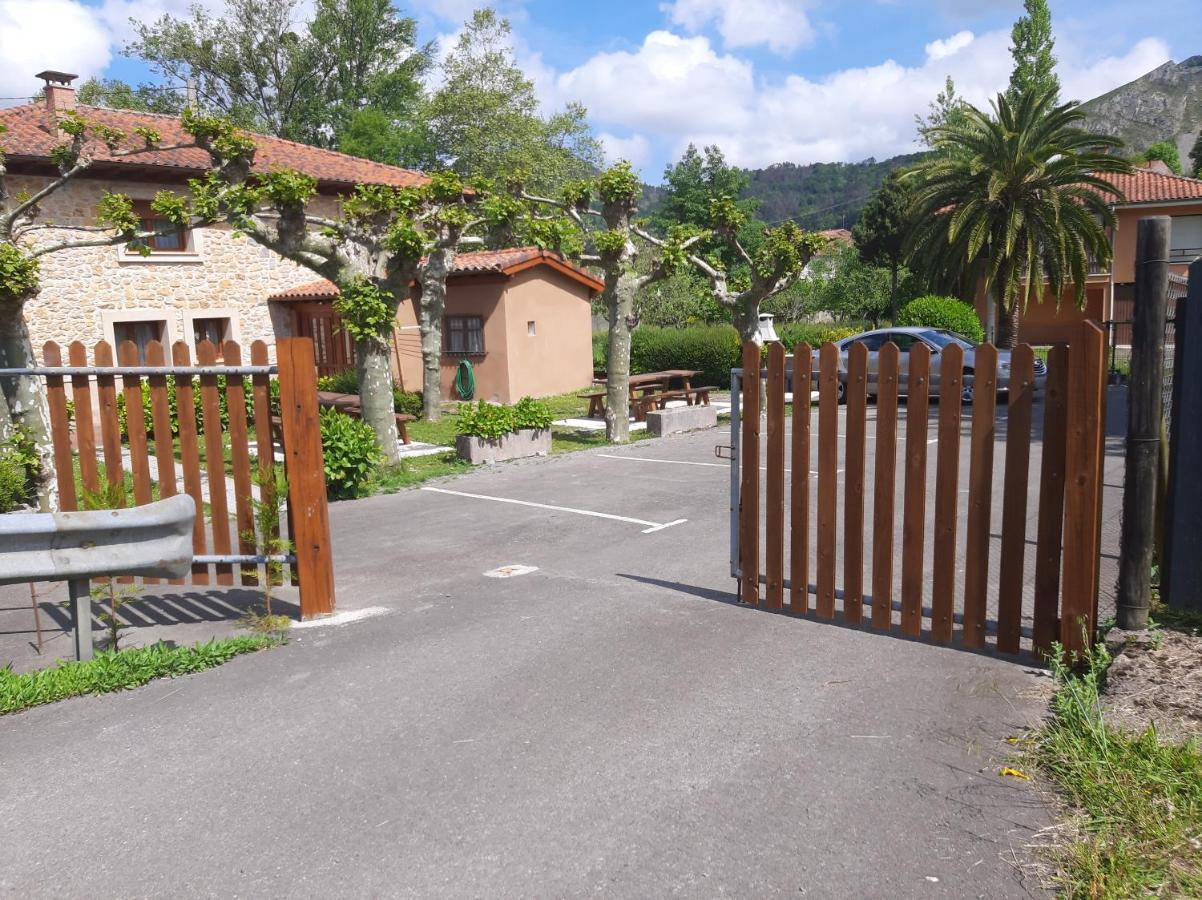 El Puentin Del Sella Con Wifi Y Parking Gratuito Apartment Cangas de Onis Luaran gambar